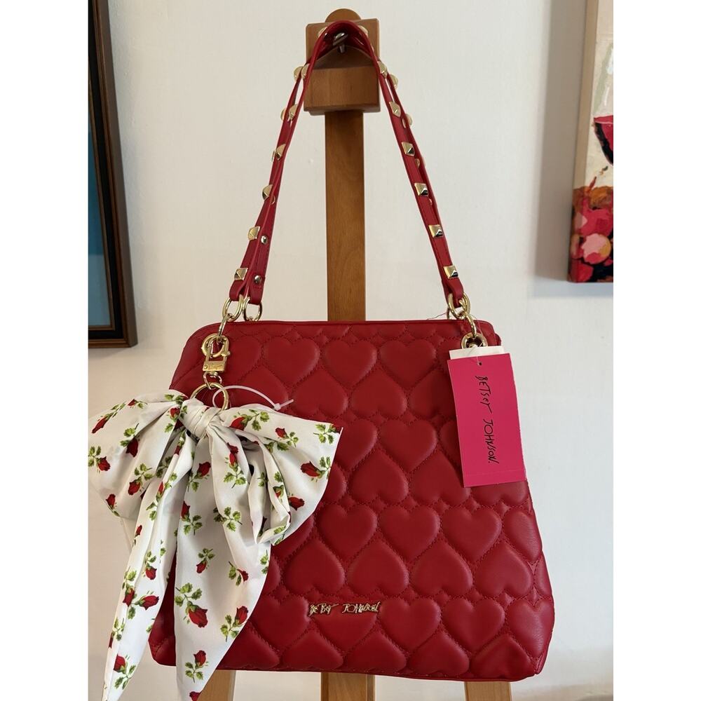 NWT Betsey Johnson Red Quilted Heart Shoulder Bag With Floral Bow Charm